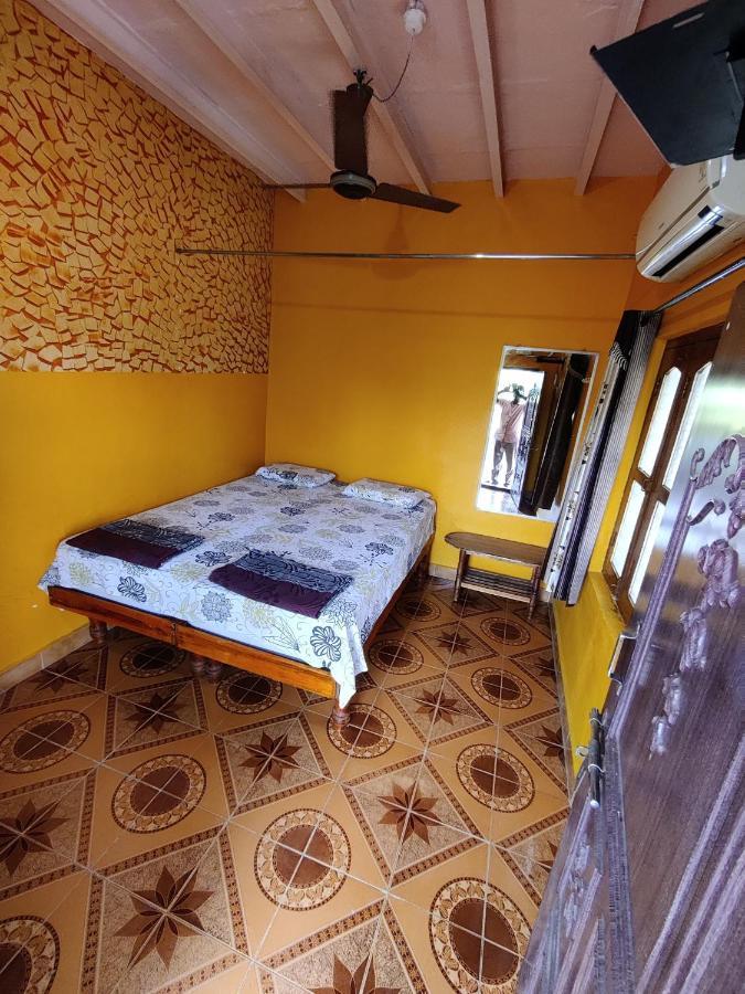 Archana Guest House River View Hampi Bagian luar foto