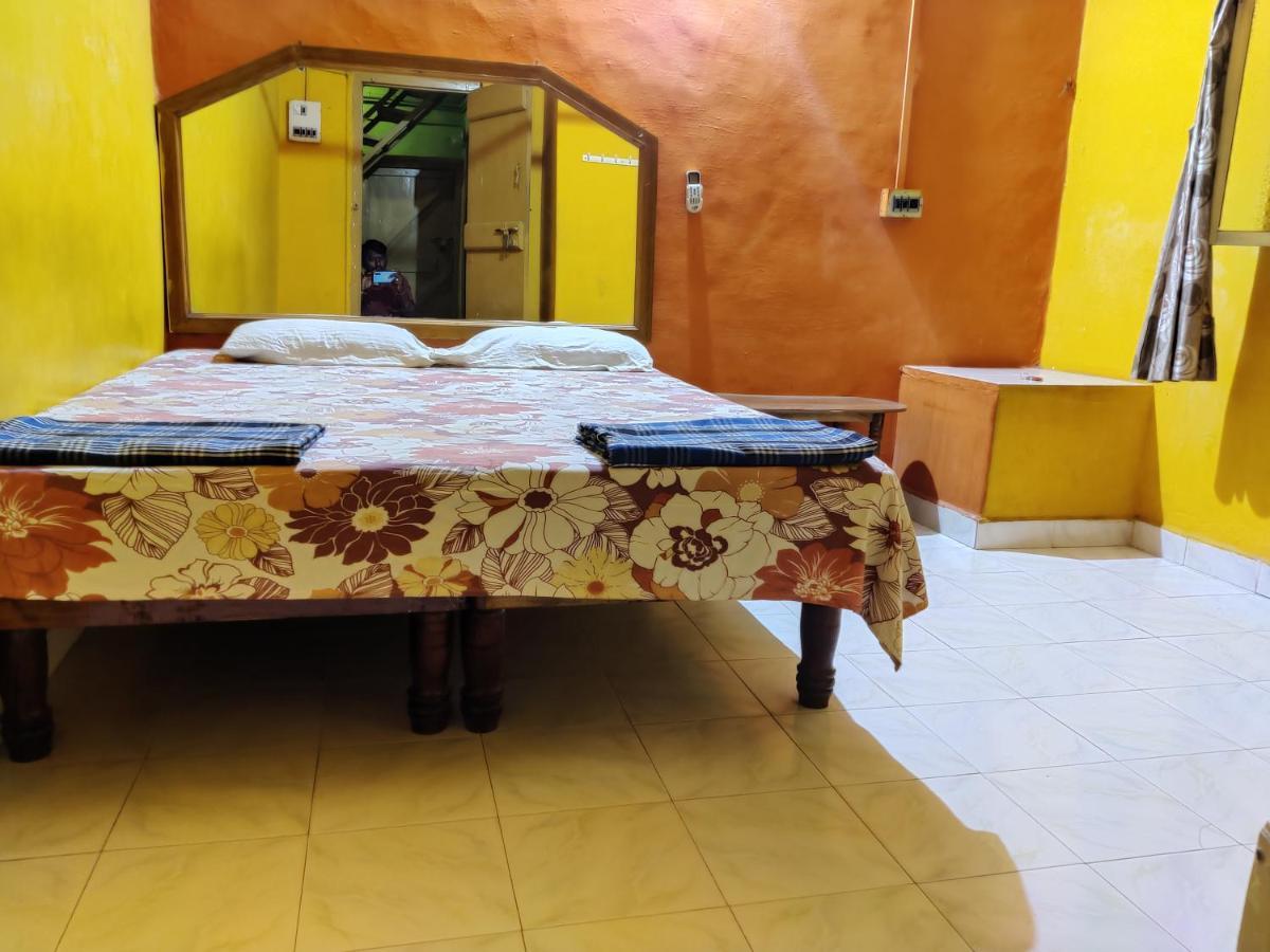 Archana Guest House River View Hampi Bagian luar foto