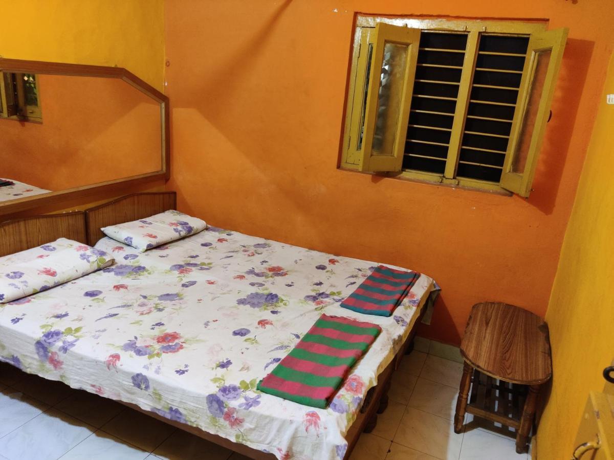 Archana Guest House River View Hampi Bagian luar foto