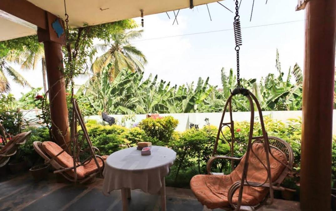 Archana Guest House River View Hampi Bagian luar foto