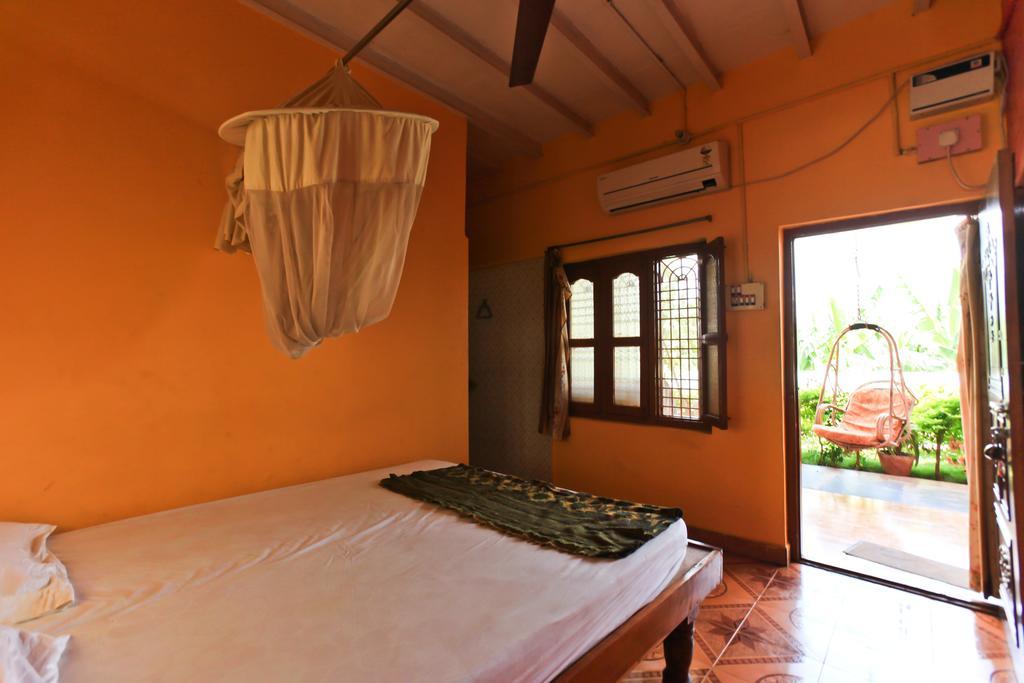Archana Guest House River View Hampi Bagian luar foto
