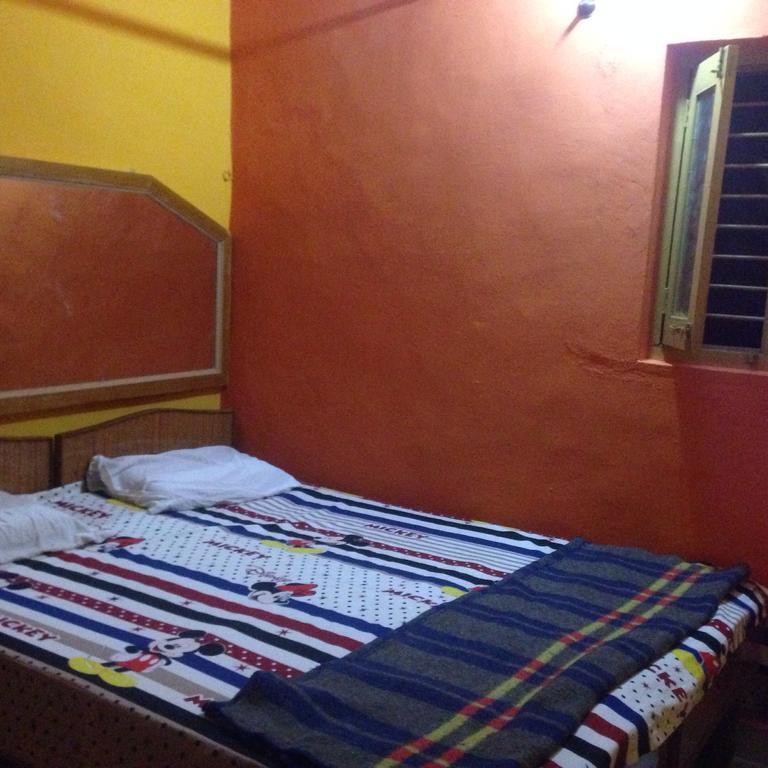 Archana Guest House River View Hampi Bagian luar foto